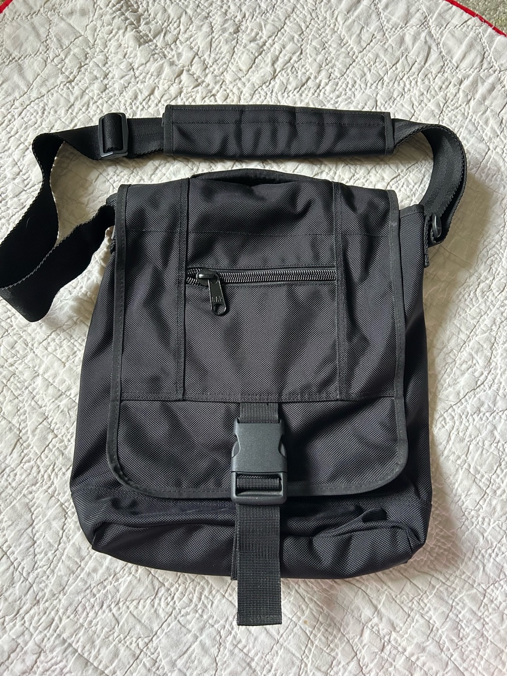 Vintage Y2K Gap Black Nylon Messenger Crossbody Top Handle Techwear Gear Bag